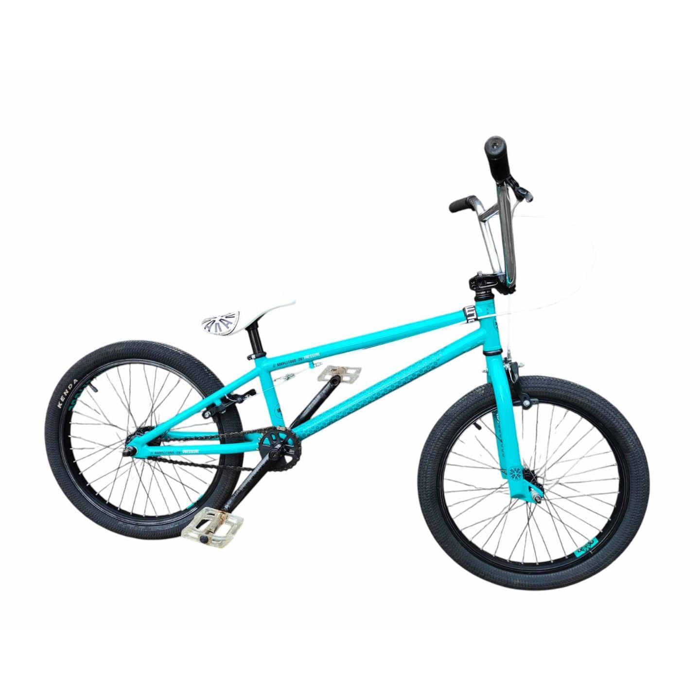 Saracen Amplitude 'pressure' 20" Complete BMX Bike ( pre owned )