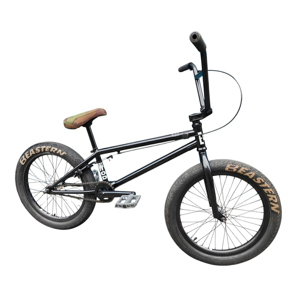 Eastern Wolfdog 20" Complete BMX - Black ( pre owned ) 20.75tt