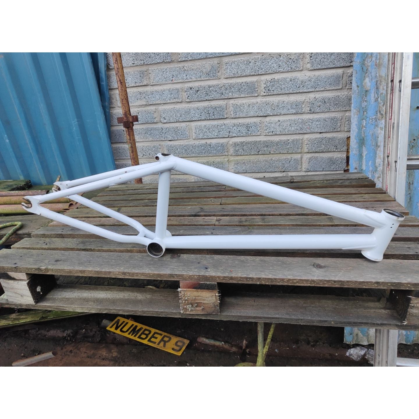 Subrosa Griffin BMX Frame 20.75 - White | 100% 4130 ( used )